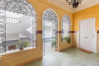 Building in Calle puerta de las granadas 3. Se vende edificio completo junto a gran via_granada_bajo albaici