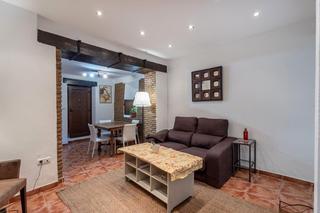Maison à N/a. Se vende encantadora casa amueblada en el corazón del albaicín c