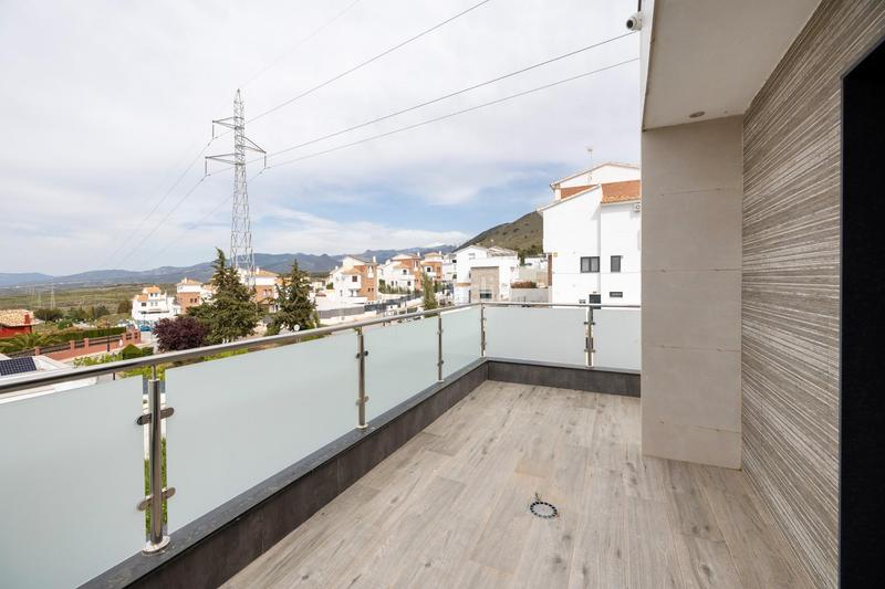 Foto cb660217-2713-4503-9f06-afe47d149c17. Chalet en avenida emilio muñoz 5 se vende chalet maravilloso en cañadas del parque_dilar_granada en Dílar
