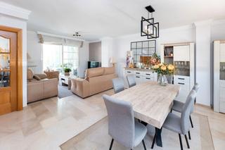 Casa adossada a Avenida andalucía 61. Se vende maravillosa casa adosada en ogijares_granada