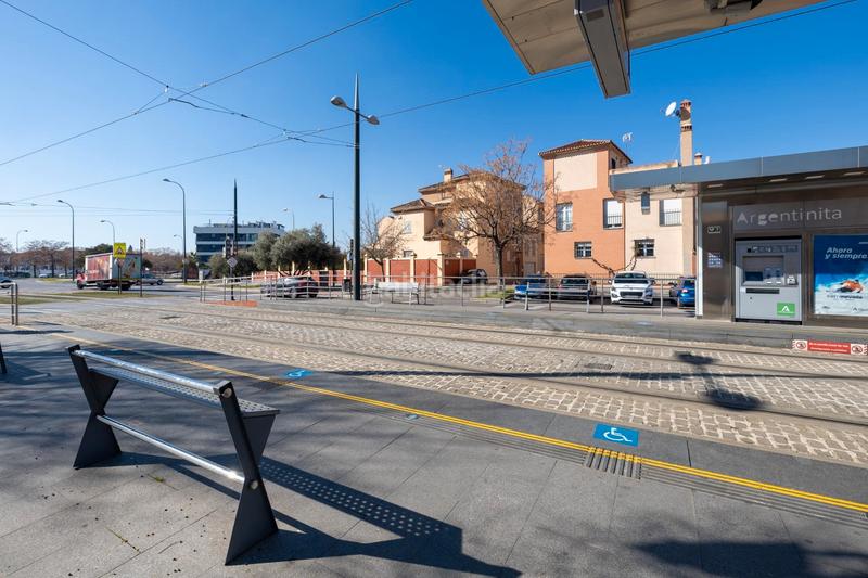 Foto 69677adc-b520-4c83-95fc-014d7f1e28d5. Casa adosada en calle teresa de calcuta 3 se vende espectacular casa adosada ubicada en el exclusivo barrio de albayda, diseñada con una distribución funcional en Granada