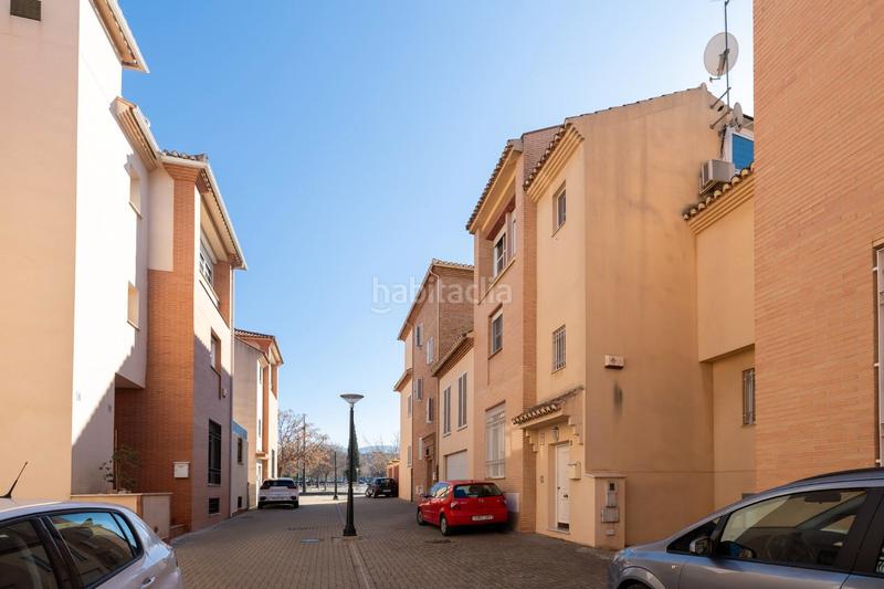 Foto 95575735-a966-45ce-b80d-672e098ad858. Casa adosada en calle teresa de calcuta 3 se vende espectacular casa adosada ubicada en el exclusivo barrio de albayda, diseñada con una distribución funcional en Granada