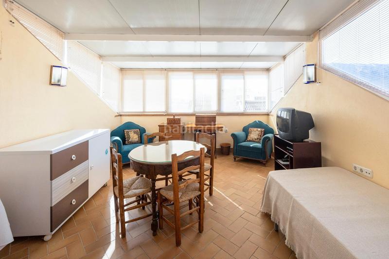 Foto d6652e58-a01c-4994-be01-80ae121dbf56. Casa adosada en calle teresa de calcuta 3 se vende espectacular casa adosada ubicada en el exclusivo barrio de albayda, diseñada con una distribución funcional en Granada