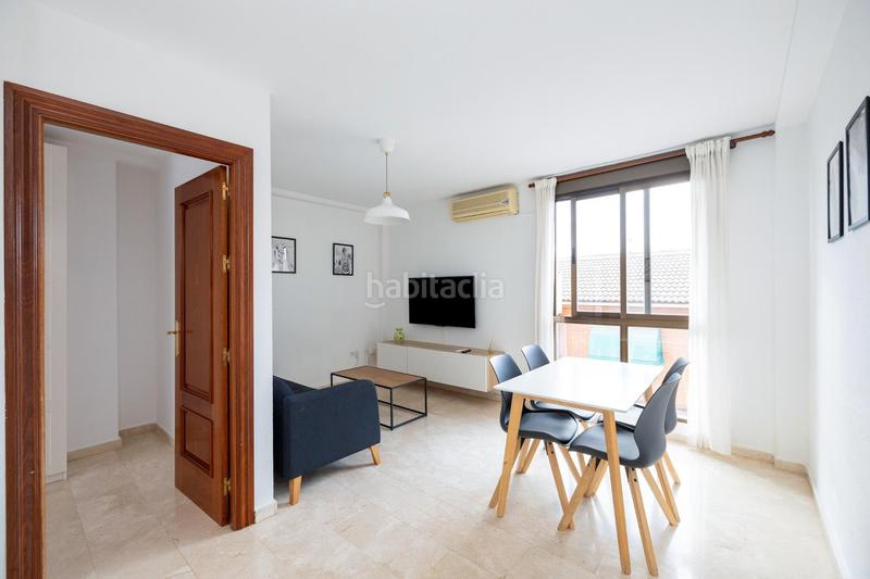 Foto 2be6e0a0-aeea-4878-bcfc-108c5e187784. Apartamento en calle luna 7 se vende piso reformado en primera planta _granada en Armilla