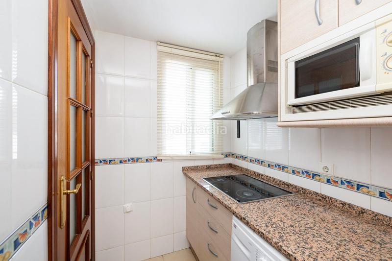 Foto 2e2b86d0-5b6c-4129-a0e7-4cc2a413a164. Apartamento en calle luna 7 se vende piso reformado en primera planta _granada en Armilla