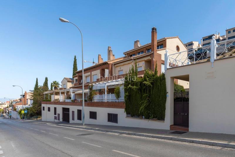 Foto 05786248-583e-402a-af7d-3c65b93bf822. Casa adosada en calle granada 35 se vende casa adosada en urbanizacion en el serrallo_granada en Huétor Vega