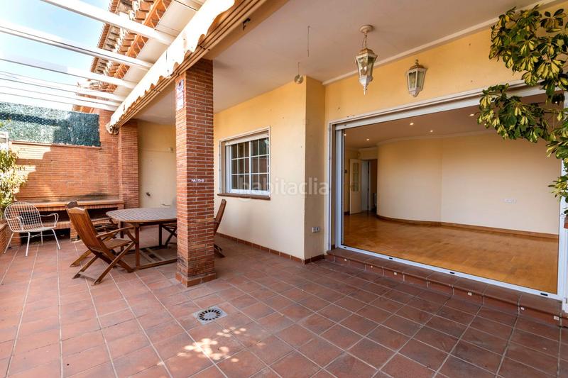 Foto 43cfec29-a3ca-4638-b4d9-77bca981777a. Casa adosada en calle granada 35 se vende casa adosada en urbanizacion en el serrallo_granada en Huétor Vega