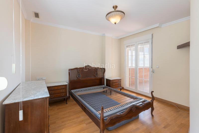 Foto 9656b392-c216-463d-8396-afb695a10aa2. Casa adosada en calle granada 35 se vende casa adosada en urbanizacion en el serrallo_granada en Huétor Vega