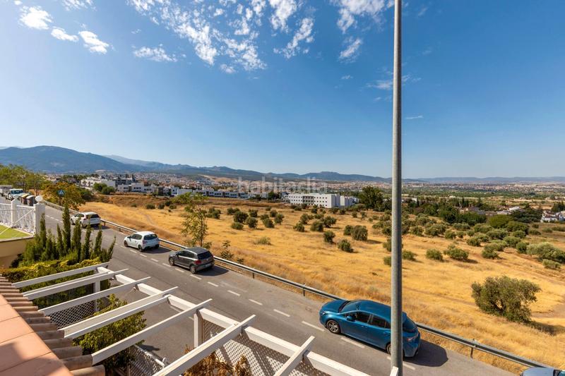 Foto a8fd267f-3e51-4e25-be92-1e907b774485. Casa adosada en calle granada 35 se vende casa adosada en urbanizacion en el serrallo_granada en Huétor Vega