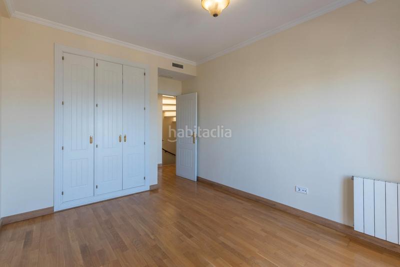 Foto cff3d586-208b-4542-a09d-941ff71f59ce. Casa adosada en calle granada 35 se vende casa adosada en urbanizacion en el serrallo_granada en Huétor Vega