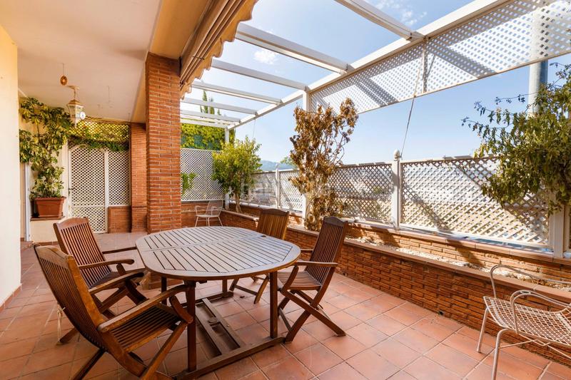 Foto d73f92ba-1fb8-4557-8d10-ac6d930a5d4c. Casa adosada en calle granada 35 se vende casa adosada en urbanizacion en el serrallo_granada en Huétor Vega