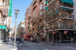 Pis en Calle pedro antonio de alarcn 75. Se vende amplio piso en pedro antonio de alarcon_granada