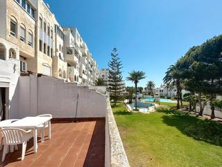 Apartament a Calle mar egeo 1. Se vende bonito piso amueblado con gran terraza en roquetas de m