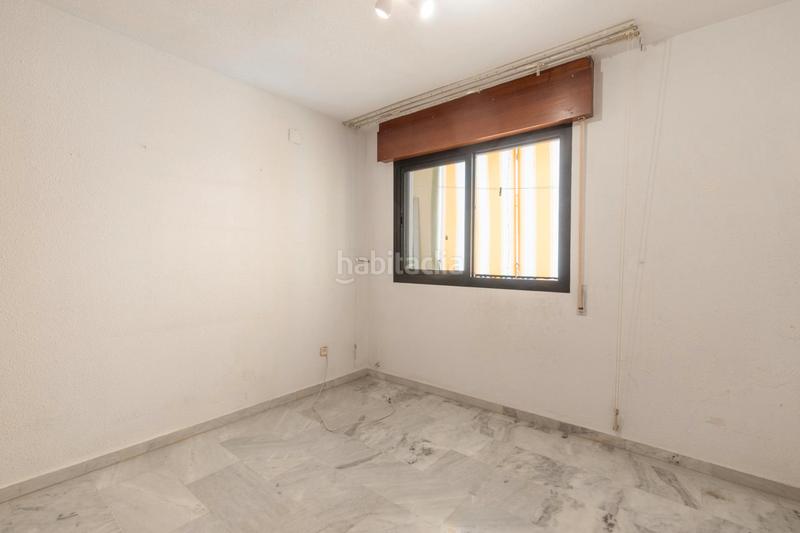 Foto 221f123f-49de-4972-b495-6b164bcf00c0. Piso en avenida andalucía 1 se vende luminoso y amplio piso con terraza en almuñecar_granada en Almuñécar