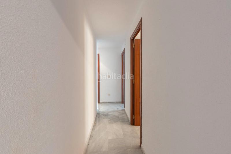 Foto 65e5134f-78ab-4894-829f-009ff2acfdf1. Piso en avenida andalucía 1 se vende luminoso y amplio piso con terraza en almuñecar_granada en Almuñécar