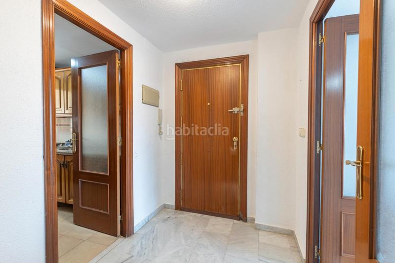 Foto 7f719d65-e5bf-4b10-93b6-38af2ddc6ed0. Piso en avenida andalucía 1 se vende luminoso y amplio piso con terraza en almuñecar_granada en Almuñécar