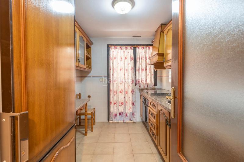 Foto 86b008db-1ccb-4b6d-ba76-e627f6459fcd. Piso en avenida andalucía 1 se vende luminoso y amplio piso con terraza en almuñecar_granada en Almuñécar