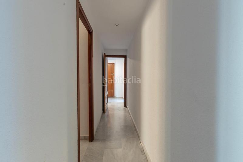 Foto 8720cf7e-7103-41ac-9a04-f8b5cb2f7660. Piso en avenida andalucía 1 se vende luminoso y amplio piso con terraza en almuñecar_granada en Almuñécar