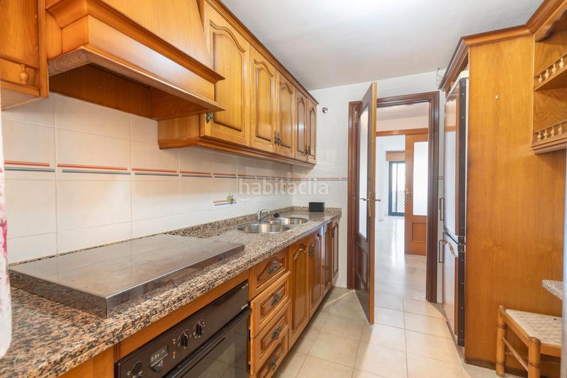 Foto e85c7cd0-23b5-4418-a83f-3e7181f57e2f. Piso en avenida andalucía 1 se vende luminoso y amplio piso con terraza en almuñecar_granada en Almuñécar