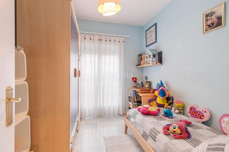 Foto fde117fe-f66f-420d-84e3-1a336a93d234. Haus in calle zamora 15 in Barrio de Zaidín Granada