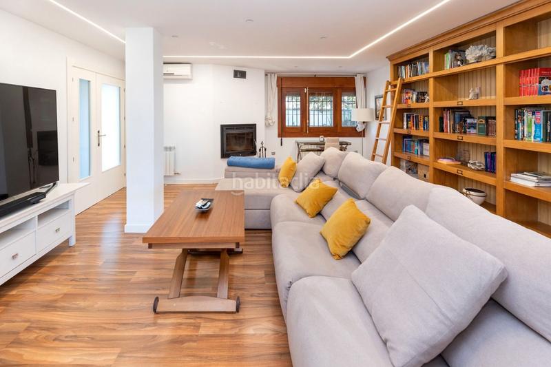 Foto d4cf27af-5815-4e63-a16d-574b5a9f7c01. Chalet en calle monzones 17 se vende lujo villa en cortijo del aire__granada en Albolote