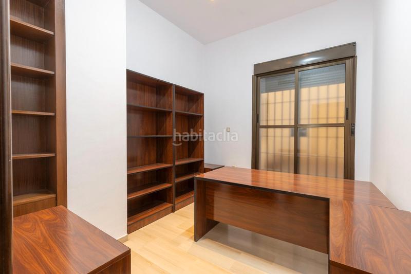 Foto d214d32b-2770-473a-a145-87725f012b1a. Locale commerciale in calle ángel ganivet 13 in San Matías - Realejo Granada