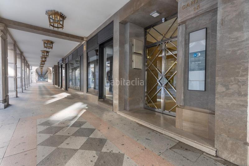 Foto da9c8391-5394-494e-a1ad-9624556eea02. Locale commerciale in calle ángel ganivet 13 in San Matías - Realejo Granada