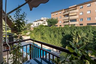 Appartement à Calle laguna de la mosca 2. Se vende encantador piso en el serrallo_granada