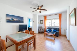 Appartement à Calle emperatriz eugenia 26. Se vende magnifico piso en granada centro