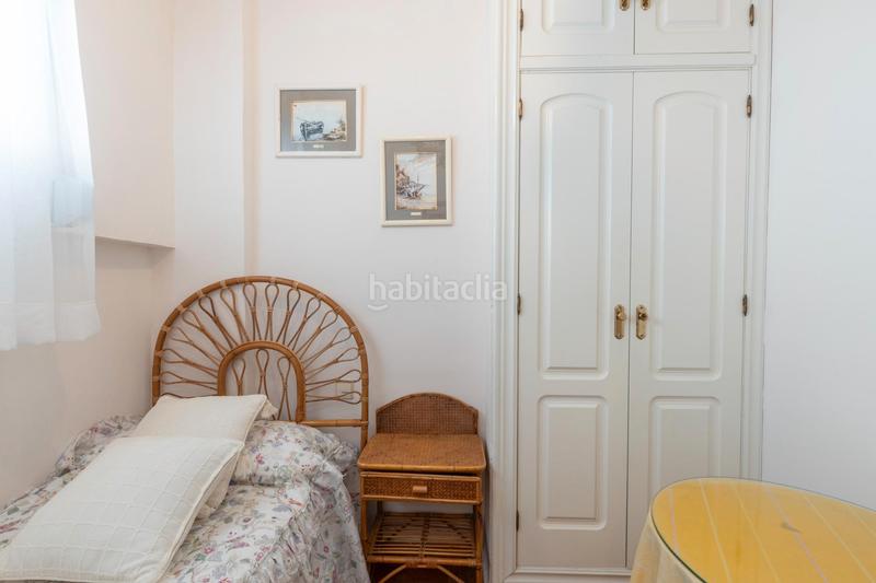 Foto a3f2079a-da85-469f-a82e-98c2d8b2ff6f. Piso en paseo reina sofía 19 se vende piso en almuñecar _granada playa en Almuñécar