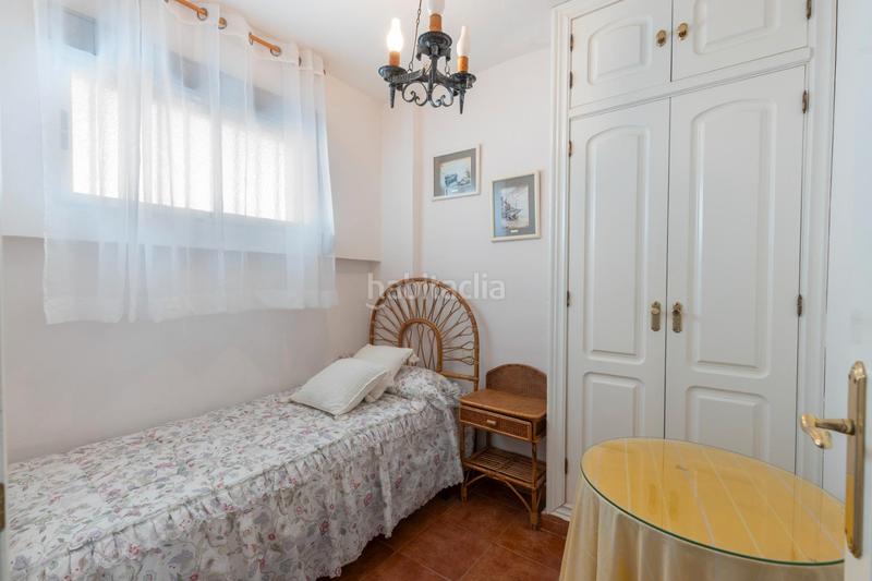 Foto f6eba8fe-2c28-4f5a-9304-ae51f50894bb. Piso en paseo reina sofía 19 se vende piso en almuñecar _granada playa en Almuñécar