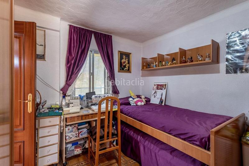 Foto 8668a150-c6ee-45fd-a39d-f244a7fe17b6. Piso en calle banderas 5 se vende ¡magnifico piso en el zaidin exterior y con vistas despejadas! ( sin ascensor) planta tercera! en Granada
