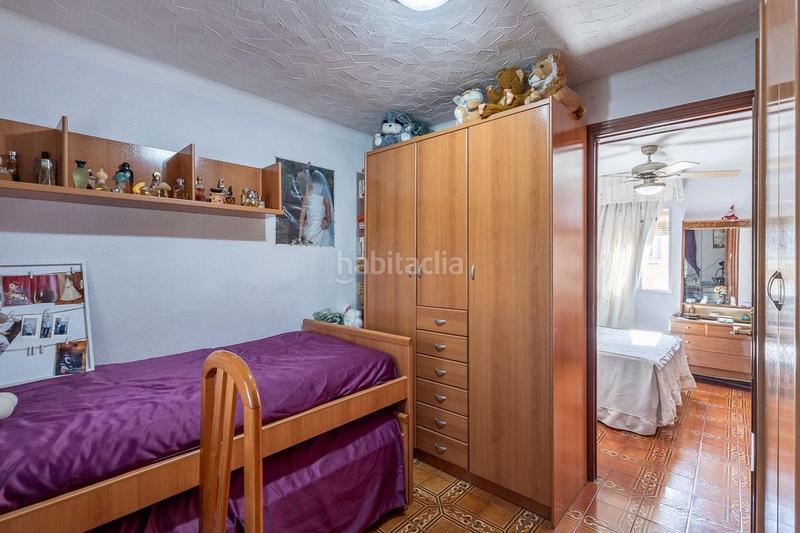 Foto 90c06b6c-df09-49f1-9442-836c4852a157. Piso en calle banderas 5 se vende ¡magnifico piso en el zaidin exterior y con vistas despejadas! ( sin ascensor) planta tercera! en Granada