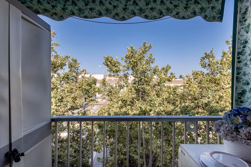 Foto be96585b-c082-4365-a4ea-ef47ba4b567a. Piso en calle banderas 5 se vende ¡magnifico piso en el zaidin exterior y con vistas despejadas! ( sin ascensor) planta tercera! en Granada