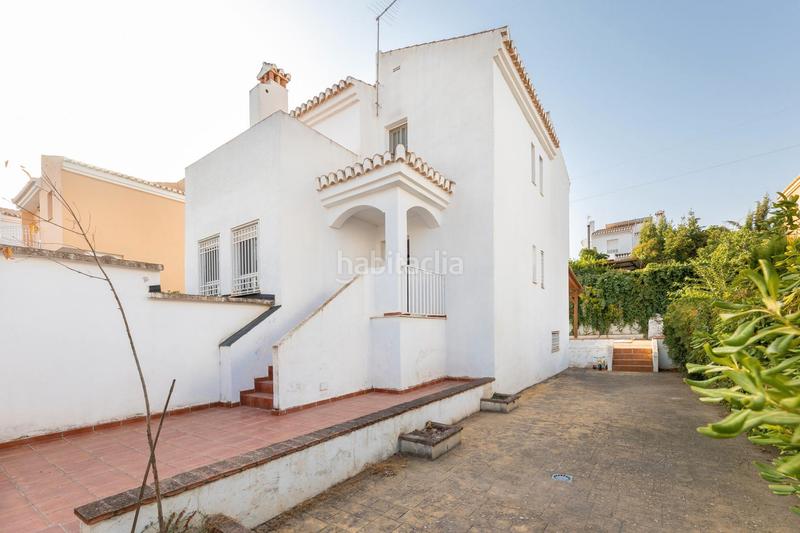 Foto 371d3d99-412f-44da-8268-0745da3865cd. Chalet en calle abeto 42 se vende amplio chalet independiente _loma verde_granada en Albolote