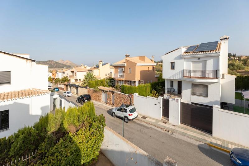 Foto 972845d4-79e2-466b-9f5a-df50f3486aa9. Chalet en calle abeto 42 se vende amplio chalet independiente _loma verde_granada en Albolote