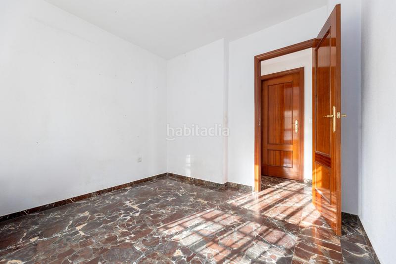 Foto a13d1792-4a4d-4481-a055-3afe8a8ec913. Chalet en calle abeto 42 se vende amplio chalet independiente _loma verde_granada en Albolote