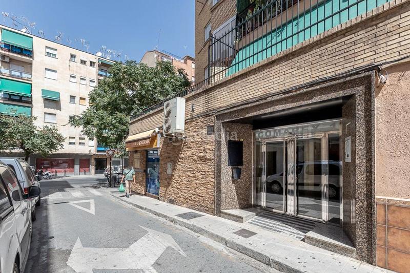 Foto e39e21f6-5cdb-4540-9aae-83caaf4f685c. Pis a calle comarex 1 a Barrio de Zaidín Granada