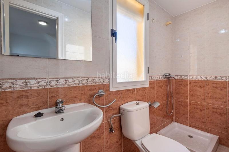 Foto ff679eaa-dca2-43f7-9610-8152cf5acbe9. Semi detached house in avenida Ogíjares 17 in Ogíjares