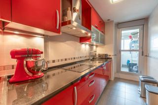 Pis  Calle pintor fernando belda 60. ¡se vende piso vpo fantástico con terraza y garaje  junto al gim