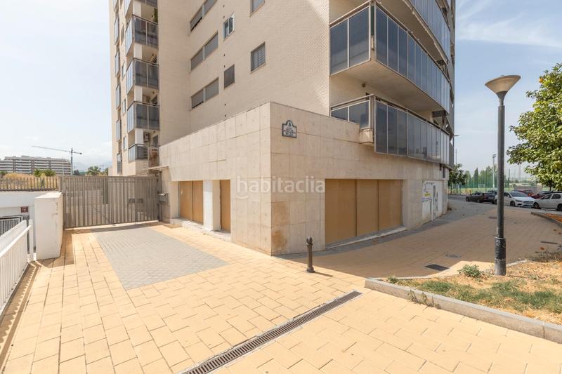 Foto 258b09a8-d17c-45fb-9376-a565430e1616. Piso en calle pintor fernando belda 60 ¡se vende piso vpo fantástico con terraza y garaje junto al gimnasio we! en Granada