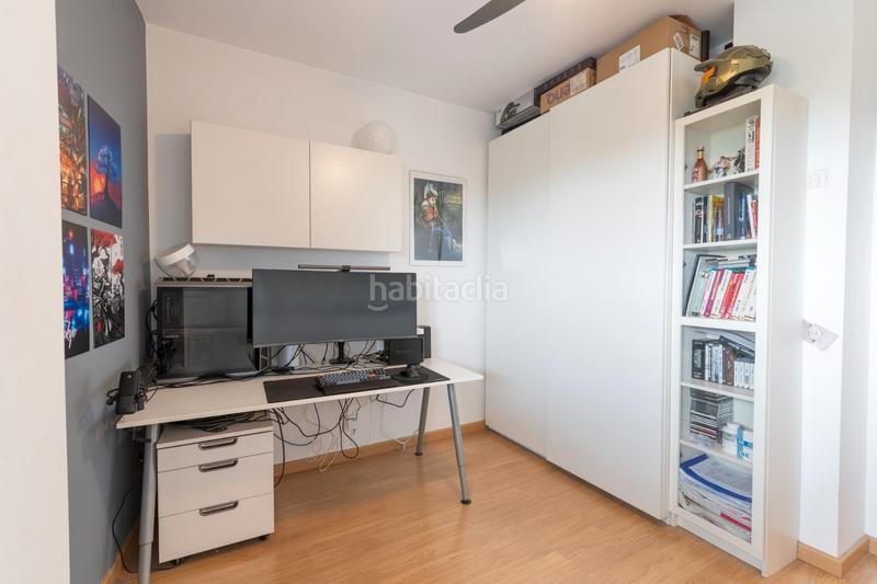 Foto 51f4e49f-7401-4410-a4a8-ad1c658320e1. Piso en calle pintor fernando belda 60 ¡se vende piso vpo fantástico con terraza y garaje junto al gimnasio we! en Granada