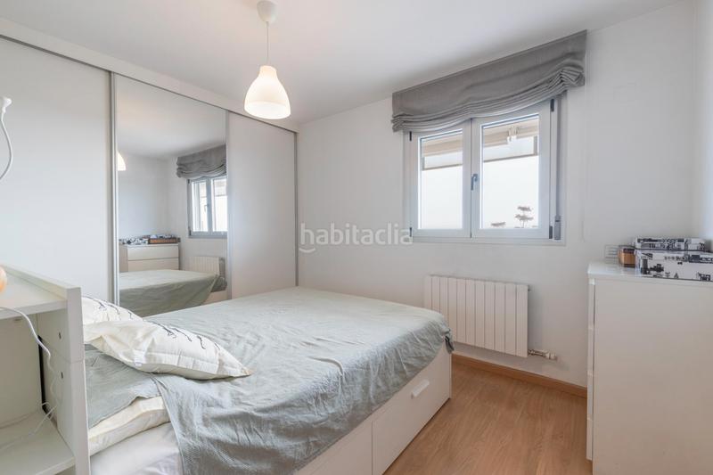 Foto 661b286e-5bd3-4d9b-ab39-fcf6cdb68f51. Piso en calle pintor fernando belda 60 ¡se vende piso vpo fantástico con terraza y garaje junto al gimnasio we! en Granada
