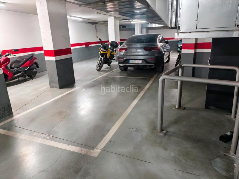Foto 84e82832-d51f-47ee-b3e7-0af494c69fa4. Piso en calle pintor fernando belda 60 ¡se vende piso vpo fantástico con terraza y garaje junto al gimnasio we! en Granada