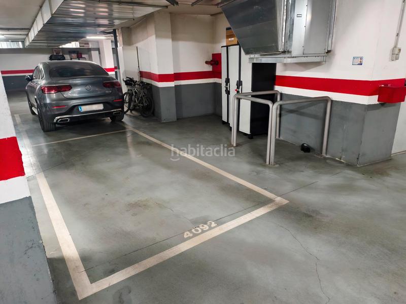 Foto 98936d7e-348b-4e0d-b59a-a399614e9223. Piso en calle pintor fernando belda 60 ¡se vende piso vpo fantástico con terraza y garaje junto al gimnasio we! en Granada