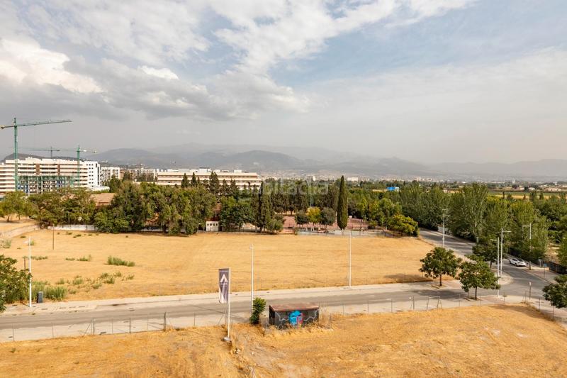 Foto a3776656-f580-4db2-988b-997fa4249e43. Piso en calle pintor fernando belda 60 ¡se vende piso vpo fantástico con terraza y garaje junto al gimnasio we! en Granada