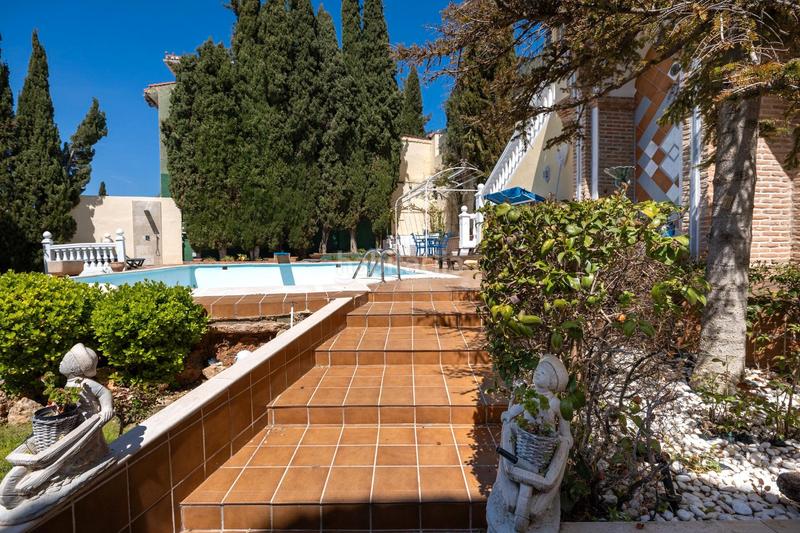 Foto 2f580591-74fe-49c0-a692-87b43e62b14c. Chalet en calle granada 46 se vende chalet exclusivo en el serrallo en granada en Huétor Vega