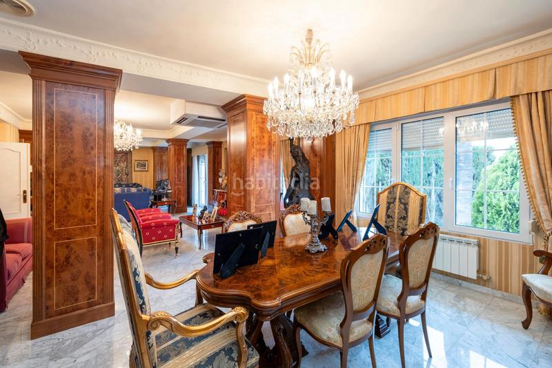 Foto 6d4d30bd-7fdd-4692-81b8-ecf433cbc8d5. Chalet en calle granada 46 se vende chalet exclusivo en el serrallo en granada en Huétor Vega