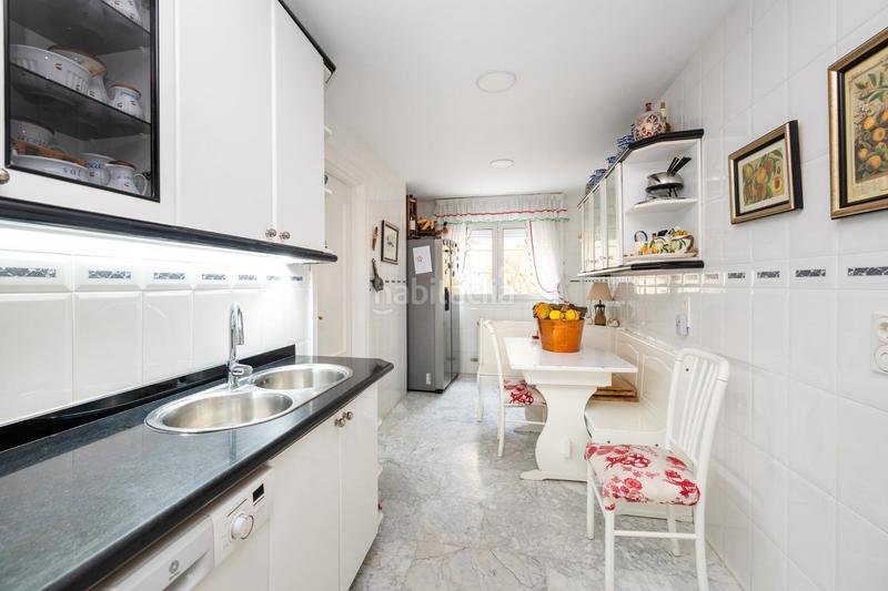 Foto b37e414e-fa81-421e-9517-a0855941e25f. Chalet en calle granada 46 se vende chalet exclusivo en el serrallo en granada en Huétor Vega