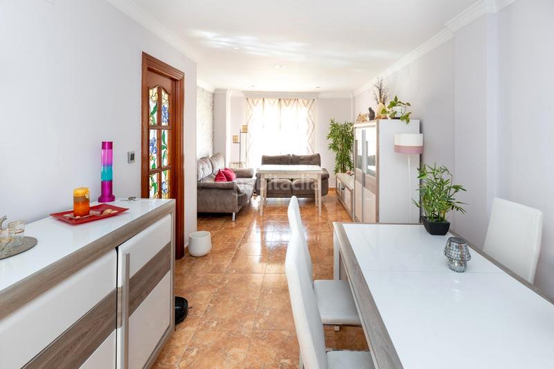 Foto 2464128c-274b-42ef-836a-775b8efa33d1. Casa adosada en mezquita 41 se vende casa adosada muy cerca del centro comercial nevada y parada de metro_granada en Armilla